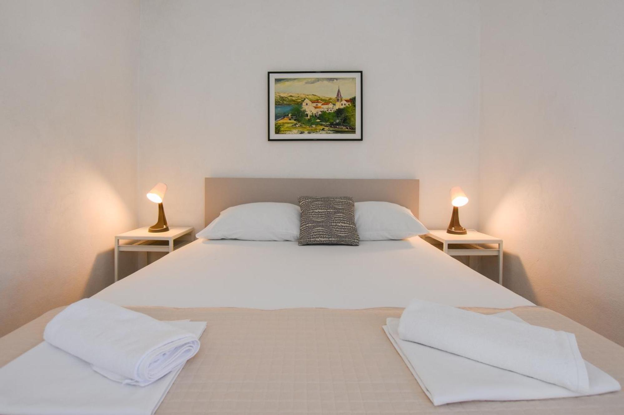 Movo House Apartment Pag Town Luaran gambar